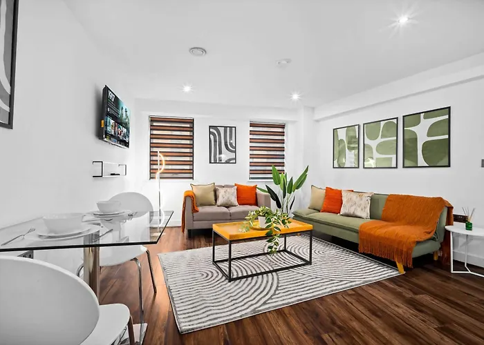 New Styled Beautifully Birmingham City One Bed Apartment Sleeps Up To 4 People