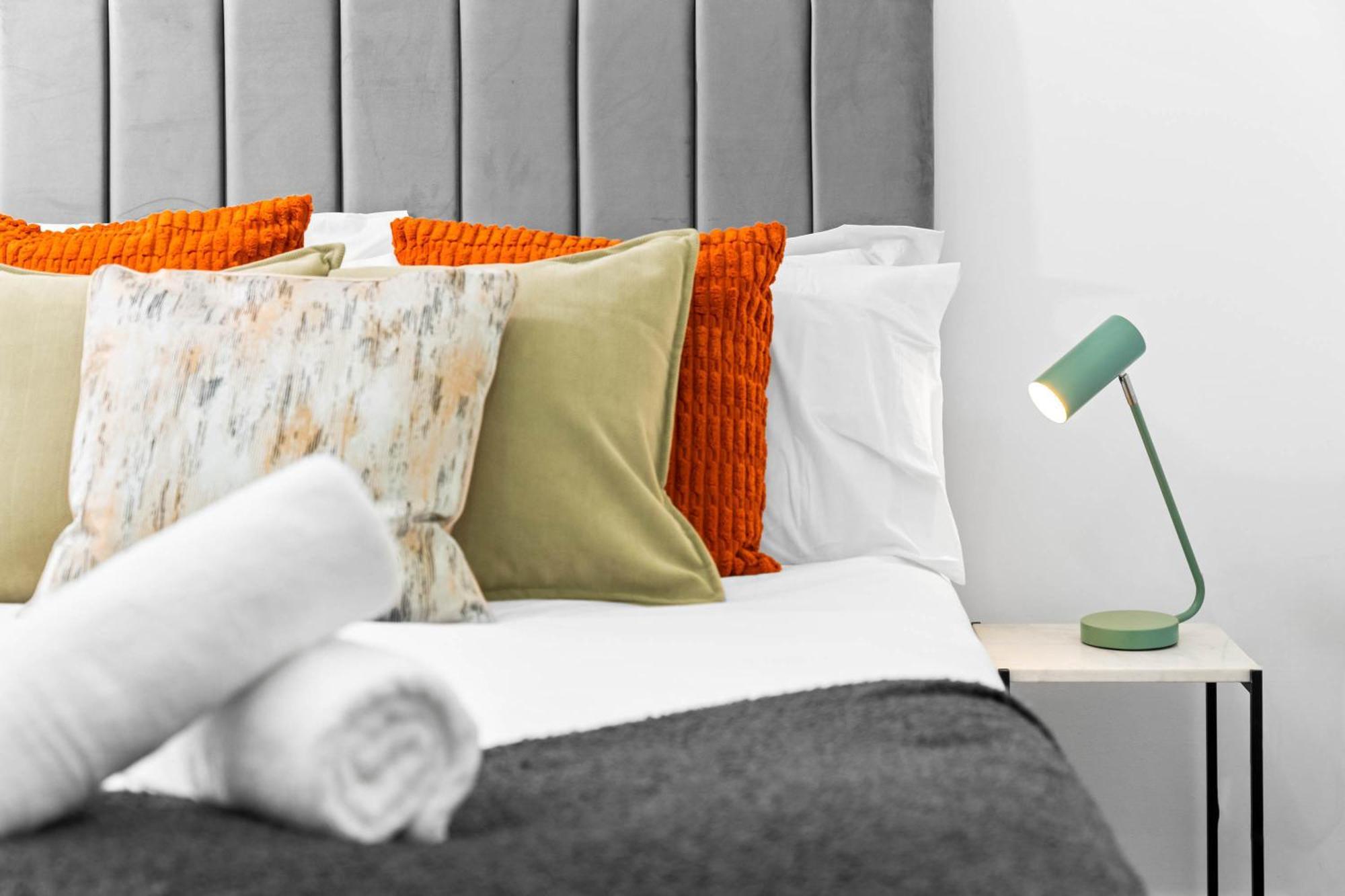 New Styled Beautifully One Bed Sleeps Up To 4 People Appartement